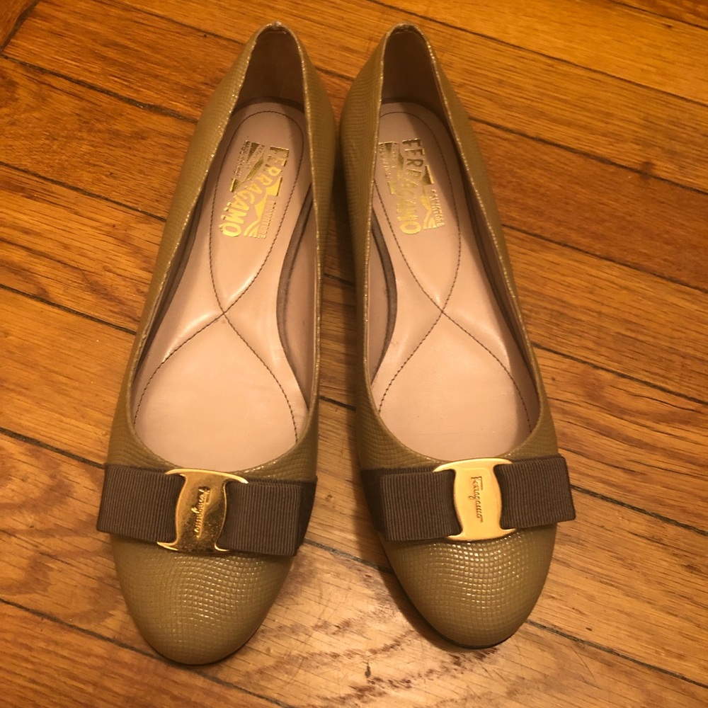 Ferragamo Varina Ballet Flat Size 8.5 Brand New